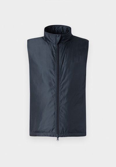 Zwarte mouwloze vest gemaakt van lichtgewicht, gladde stof. Voorzien van een hoge kraag en een ritssluiting aan de voorkant. Geen zakken.