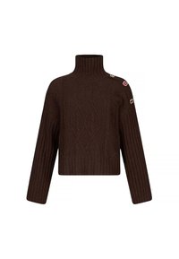 Maglione corto marrone con collo alto, caratterizzato da motivi a trecce e maniche a costine, arricchito da bottoni decorativi su una spalla.