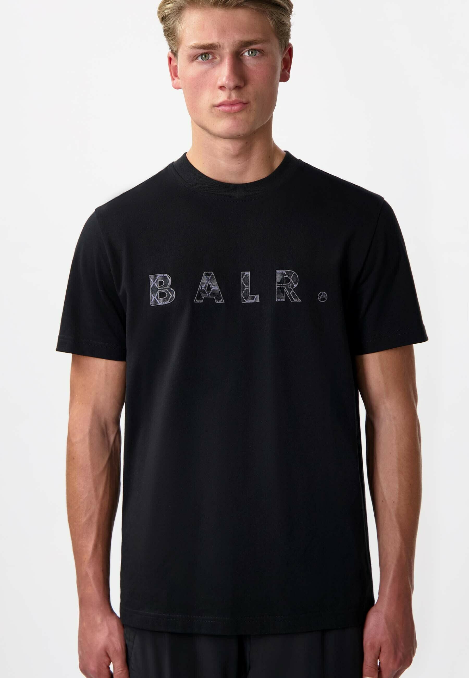 【BALR】Monogram Embro Regular Fit T-Shirt Jet Black/Phantom Q-Series Regular Fit Longsleeve Polo Jet Black – BALR.