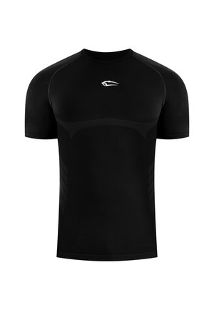 Schwarzes kurzärmeliges Sportshirt mit dezenten Mesh-Mustern und kleinem weißen stilisierten Logo in der Mitte der Brust.