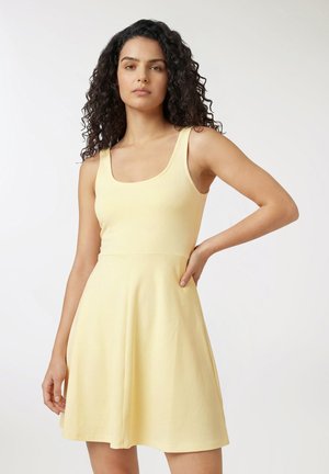 TINTA UNITA - Vestito di maglina - giallo chiaro