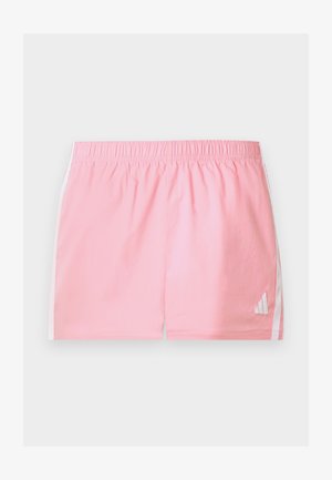 Svetloružové atletické šortky s bielymi pruhmi po stranách a malým bielym logom Adidas na spodnej časti pravého stehna.