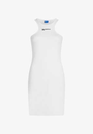 Bílé bezrukávové přiléhavé šaty s žebrovanou texturou, vysokým límcem a potiskem s logem "KARL LAGERFELD JEANS" na hrudi.