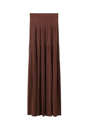 Jupe maxi plissée marron avec une large taille, dotée de panneaux de tissu verticaux et froncés pour une silhouette fluide.