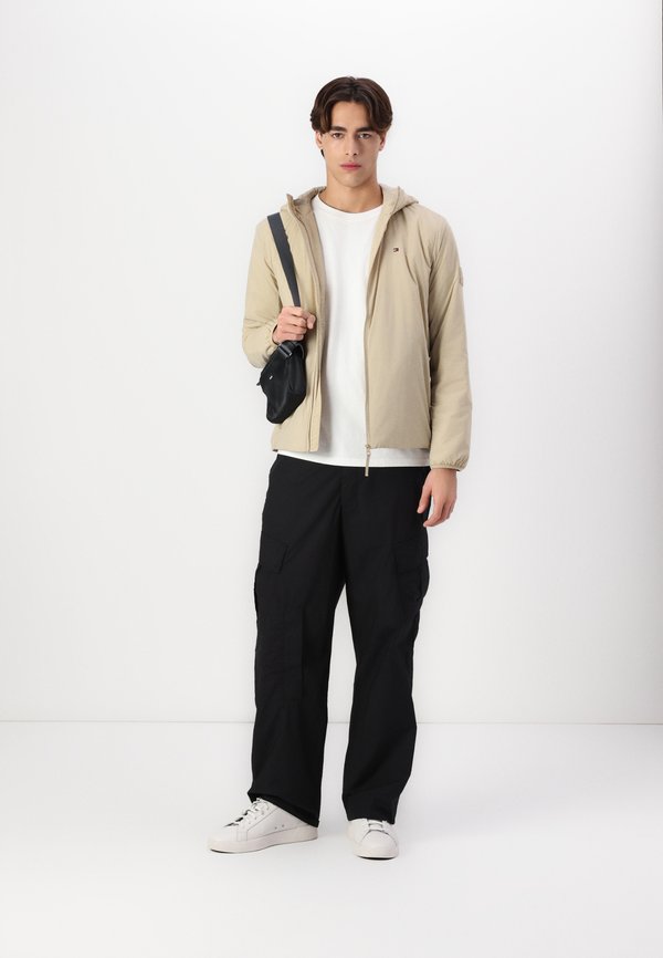 PACKABLE HOODED JACKET - Light jacket - sandalwood4