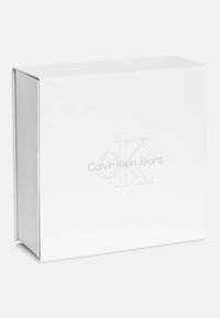 Calvin Klein Jeans MONOGRAM STARTER GIFTPACK UNISEX SET - Hlače - whitecap gray