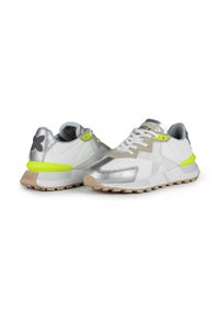 MUNICH SOKU - Zapatillas de entrenamiento - blanco