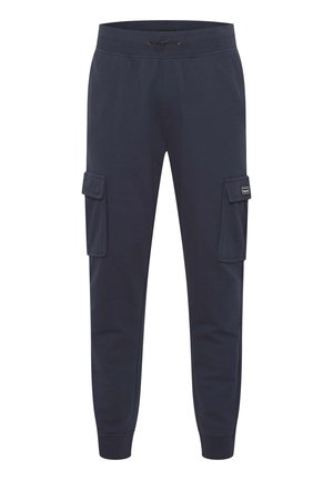 Pantaloni jogger navy con vita elastica e coulisse. Dotati di due tasche cargo e polsini tapered. Realizzati in tessuto morbido e traspirante.
