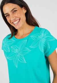 Damart BRODERIE TON SUR TON - Camiseta estampada - turquoise