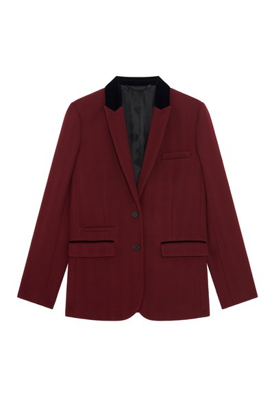 Blazer bordeaux con colletto in velluto nero, taglio strutturato, due tasche frontali e chiusura con un bottone, con un motivo a spina di pesce testurizzato.