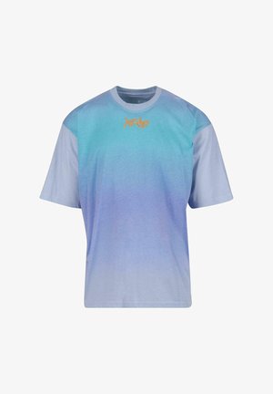 Lys blå gradient T-shirt med korte ærmer, featuring et orange broderet logo og en rund hals. Lavet af blødt bomuldsstof.