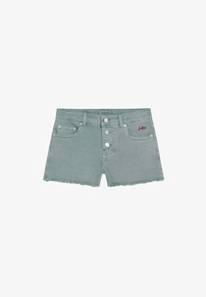 Lysegrønne denimshorts med knaplukning, frynset kant, forlommer og lille broderet brandlogo på den højre lomme.