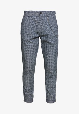 Blauwe broek met een bladmotief, een slanke pasvorm, knoopsluiting en een decoratieve ketting aan het zijzakje.