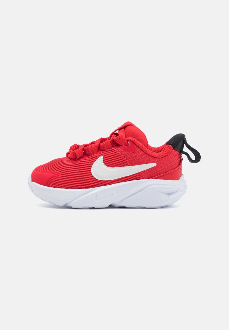 Nike Performance - STAR RUNNER 4 UNISEX - Scarpe running da competizione - university red/summit white/black/white, Ingrandire