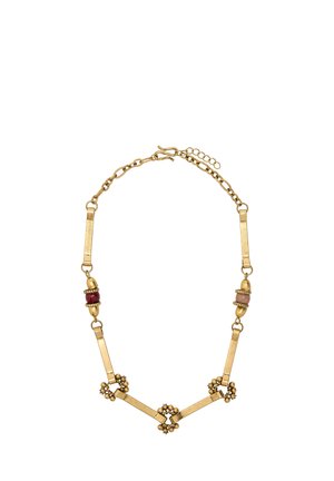 Naszyjnik w odcieniu złota z prostokątnymi ogniwami, małymi skupiskami koralików oraz dwoma kolorowymi cylindrycznymi koralikami blisko zapięcia.