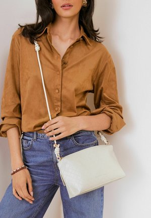 Friends Like These, BOXY WEAVE CROSSBODY BAG - Ülerinna-kott - cream