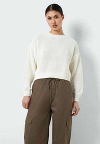 Noisy May NMMAYSA mleczny