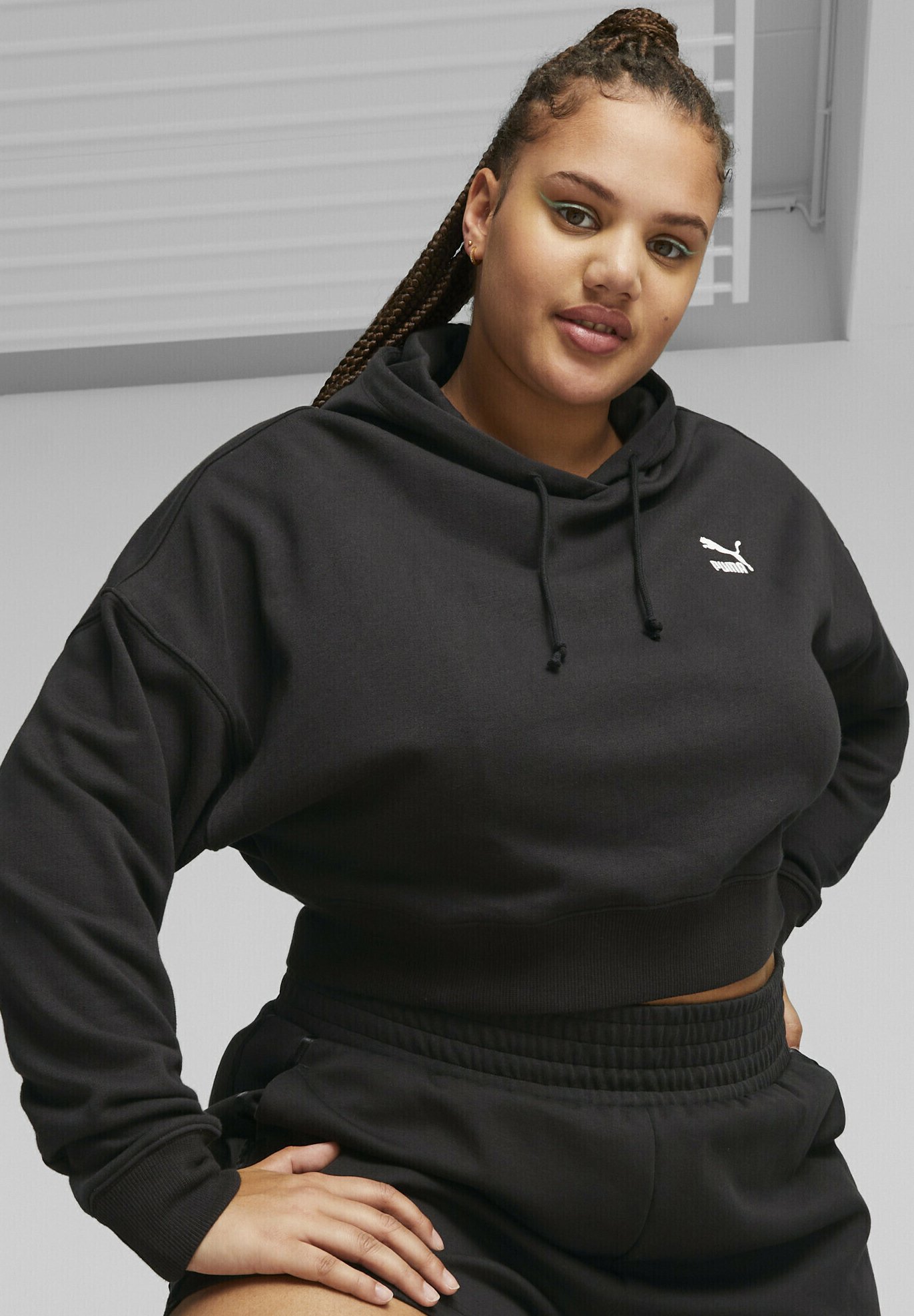 Puma CLASSICS CROPPED - Hoodie - black - Zalando.de