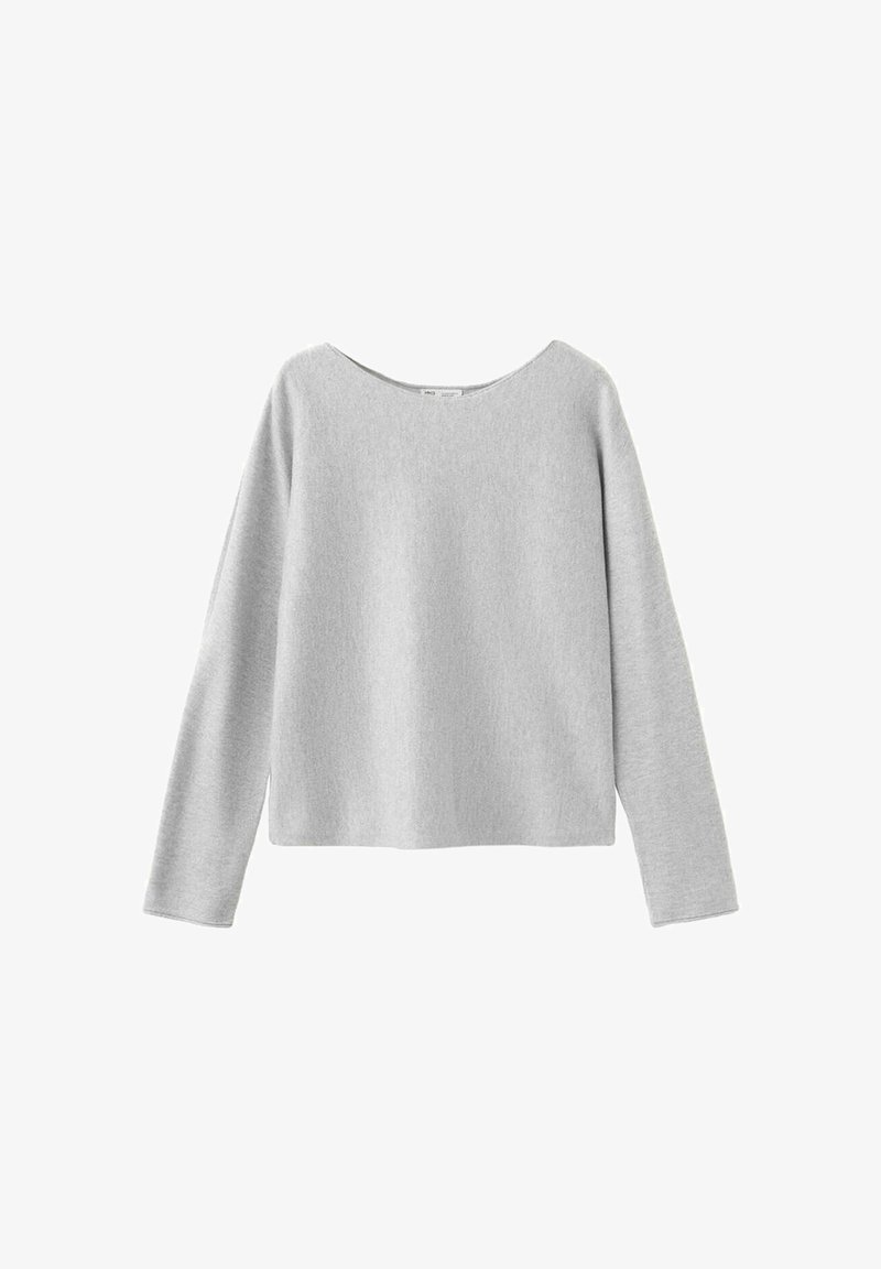 Pull gris clair à manches longues avec un large col rond et un ourlet droit, présenté sur un fond blanc.