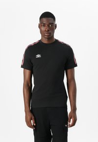 Umbro TAPED TEE - T-shirts med print - black