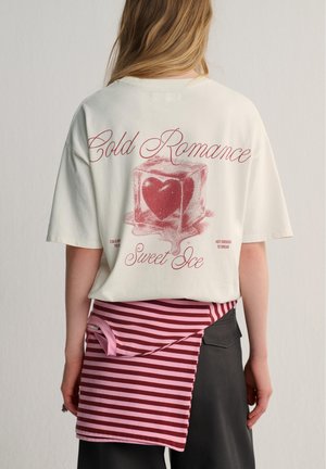 PULL&BEAR SHORT SLEEVE - Tričko s potlačou - white