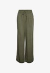 PCPIA HW WIDE PANTS WVN NOOS - Hlače - deep lichen green