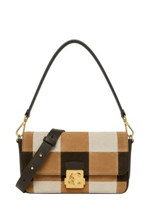 Borsa rettangolare in suede con motivo a quadri in marrone, beige e nero, chiusura dorata con logo, manico corto e tracolla regolabile.