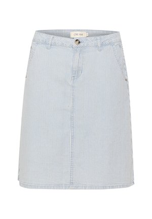 Jupe en denim rayée bleue et blanche avec une coupe droite, des poches avant, une fermeture par bouton et une taille mi-haute.