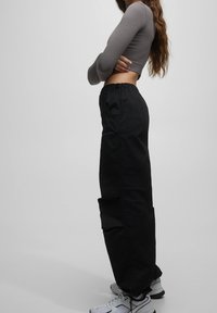PULL&BEAR Bukser - black