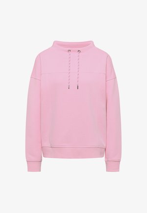 Różowa bluza z wysokim kołnierzem, ze sznurkiem zakończonym metalowymi końcówkami, prążkowymi mankietami i gładką fakturą. Posiada luźny krój i detale szwów.