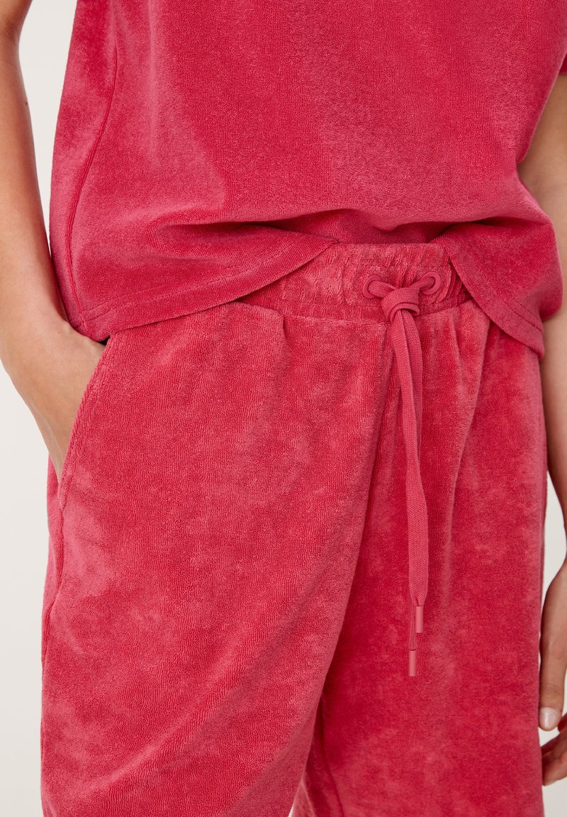 Damen Kleider | s.Oliver REGULAR Shorts magenta/pink - DA69651 Damen Kleider | s.Oliver REGULAR Shorts magenta/pink - DA69651