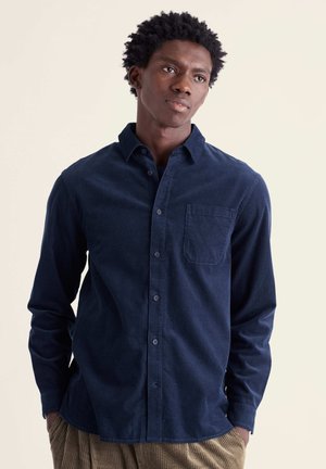 Seasalt Cornwall, SEASALT CORNWALL MEN'S SHOREMAN PLAIN SHIRT - Camicia - navy - maritime