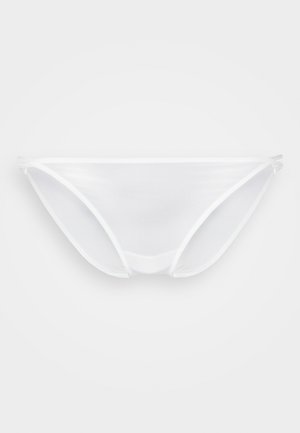 Bikini bottom bianco realizzato in un tessuto morbido e trasparente. Presenta sottili fasce laterali e un design minimalista, adatto a diversi stili di costumi da bagno.