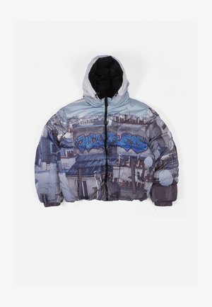 Giacca a vento imbottita con stampa grafica di skyline in grigio e nero, dotata di chiusura con zip, polsini elasticizzati e cappuccio.