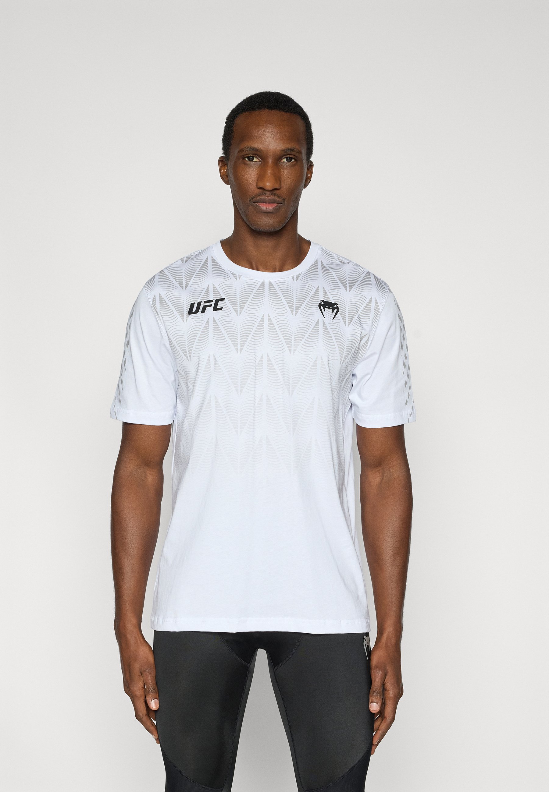 Venum UFC ZENITH REPLICA MENS - Camiseta estampada - white/blanco