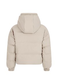 Beige pufferjack met een afneembare capuchon, elastische manchetten en een boxy silhouet. Kenmerken zijn horizontale stiksels en een slanke, gladde textuur.