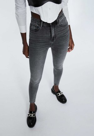 Stradivarius Jeans Skinny Fit - light grey