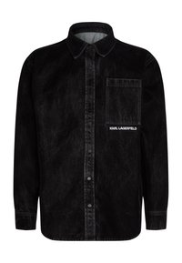 Cămașă din denim negru cu guler, închidere cu butoane pe față, un buzunar pe piept și logo-ul brodat "KARL LAGERFELD". Textură uzată.
