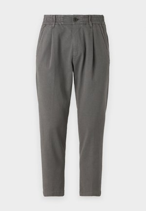 Grå, afslappede bukser med en tekstureret finish, der har knaplukning, elastisk talje og frontfolder. Korte ankellængde.