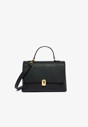 Sort læderhåndtaske med en struktureret design, guldkvadratmetal og en håndtag på toppen. Har en frontlås detalje og en aftagelig skulderrem.