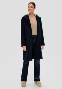 s.Oliver REGULAR FIT - Flared-farkut - blau