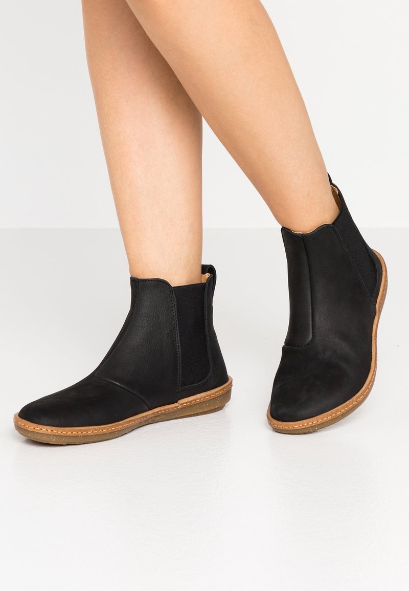 El Naturalista Botines bajos - black