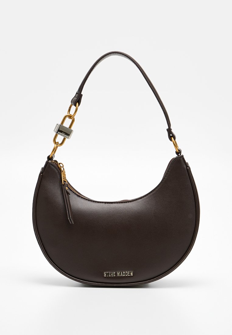 Borsa hobo in pelle marrone con design curvo, dettagli in metallo dorato e chiusura con cerniera. Presenta un manico corto e robusto.