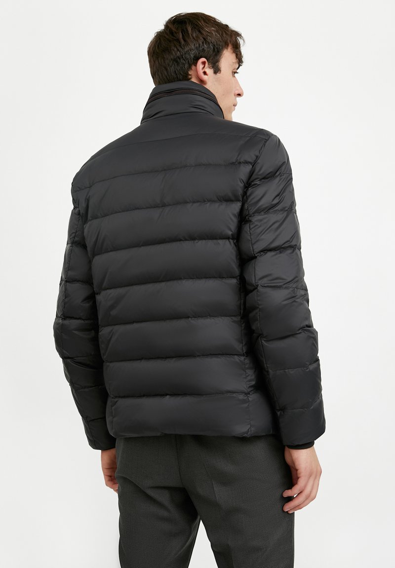 Herren Trenchcoats | Finn Flare Daunenmantel black/schwarz - RY97068 Herren Trenchcoats | Finn Flare Daunenmantel black/schwarz - RY97068