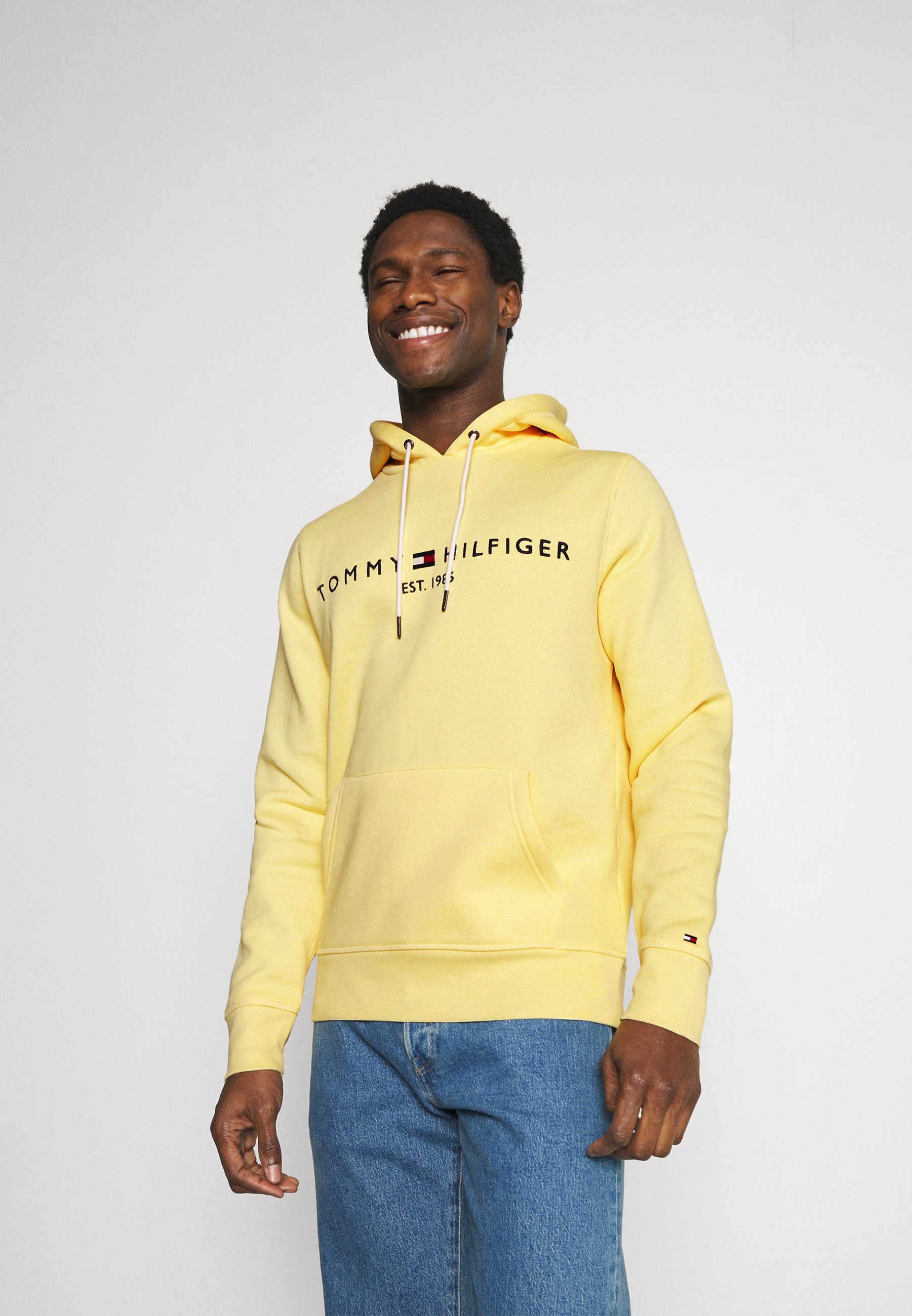 Stræde Markeret eftertiden Tommy Hilfiger LOGO - Hoodie - delicate yellow/light yellow - Zalando.co.uk