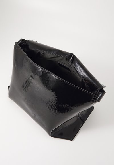 GCDS MEGA COMMA BAG UNISEX - Käsilaukku - black