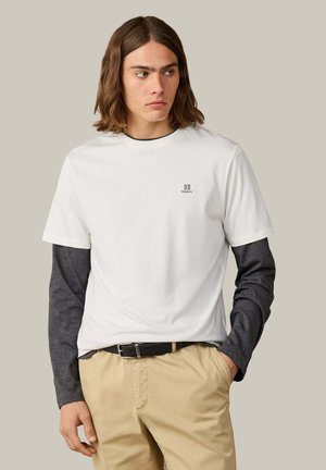 Hackett London, HACKETT LONDON BASIC T-SHIRT HERITAGE H SMALL LOGO - Basic T-shirt - off white