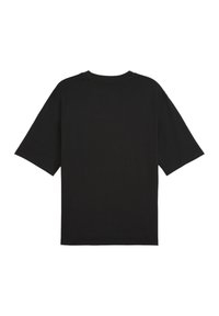 T-shirt in cotone nero con vestibilità morbida, maniche corte e colletto rotondo. Tessuto liscio senza pattern o dettagli.