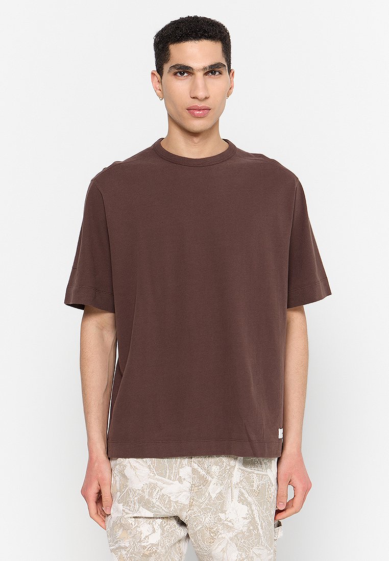 Abercrombie & Fitch T-shirt basic bruin Abercrombie & Fitch T-shirt basic bruin