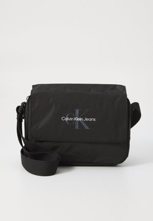 SPORT ESSENTIALS FLAP  - Keresztpántos táska - black